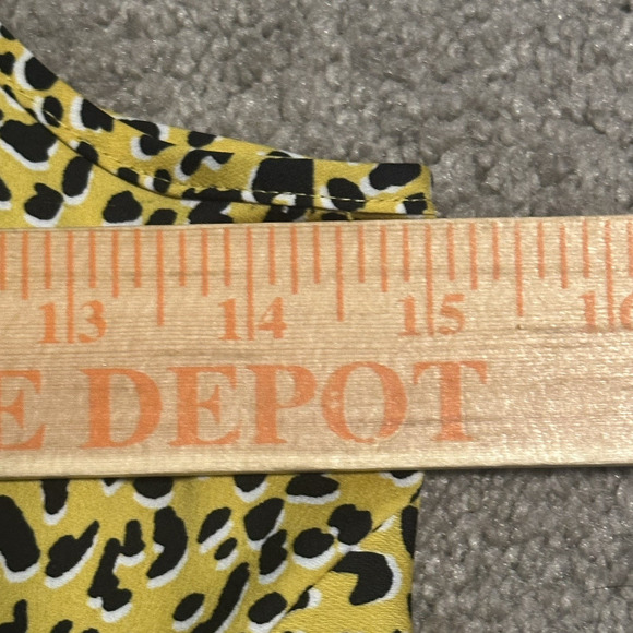 BCBGeneration Women 6 Dress Mini Halter Faux Wrap Cheetah Yellow - Picture 13 of 15